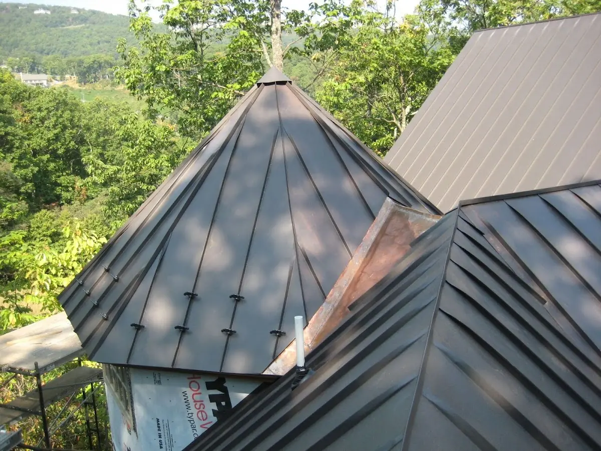 Professional Roof Tarp Installation by Craftsman Roofing in Clyde Hill